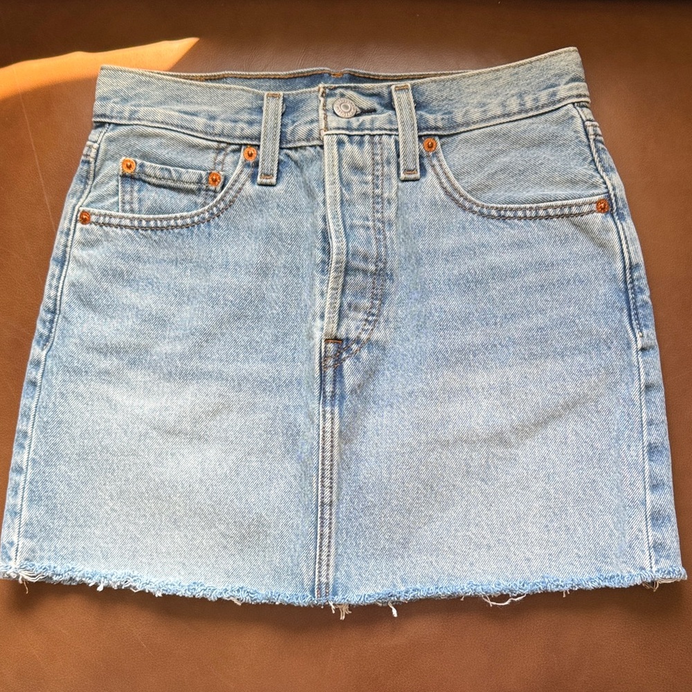 Levi’s Icon denim skirt